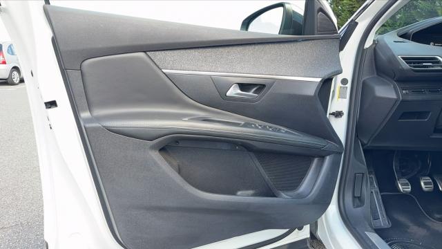 Peugeot 3008 image 1