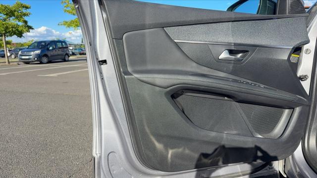 Peugeot 3008 image 1