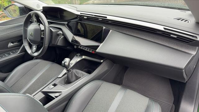 Peugeot 308 image 1