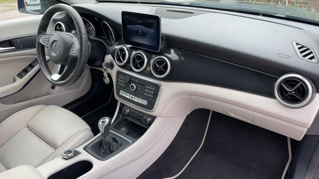 Mercedes Benz Cla Shooting Brake image 1
