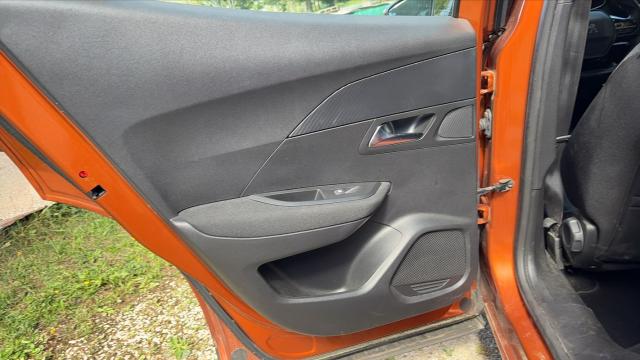 Peugeot 2008 image 1