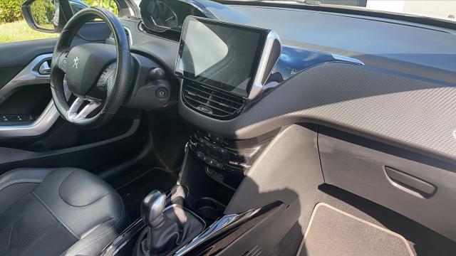 Peugeot 2008 image 7