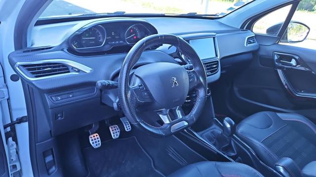 Peugeot 2008 image 7