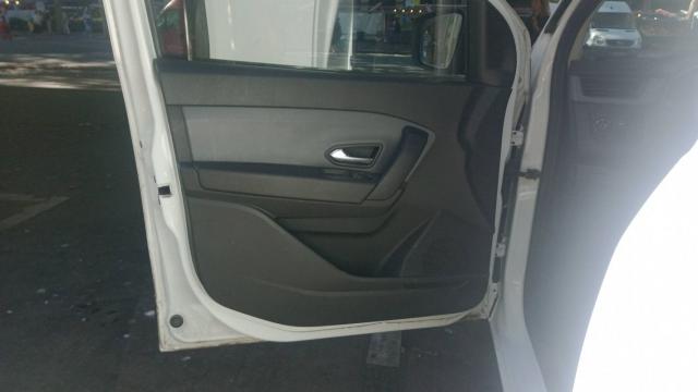 Renault Express image 2