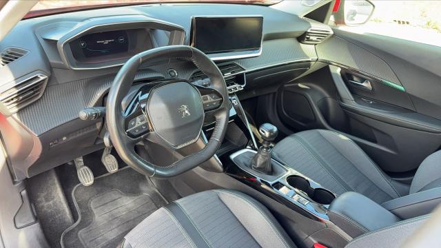 Peugeot 2008 image 4