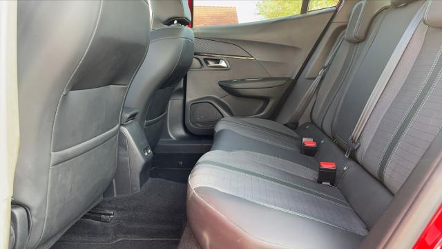 Peugeot 2008 image 7