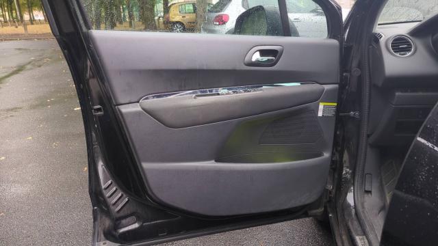 Peugeot 5008 image 9
