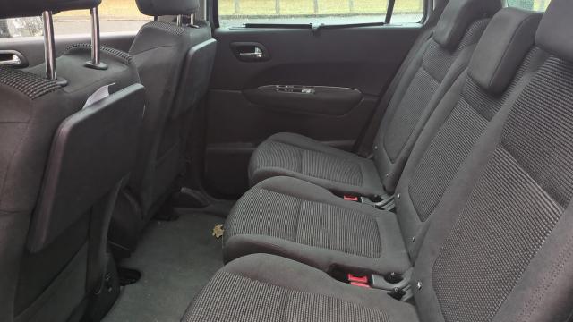 Peugeot 5008 image 3