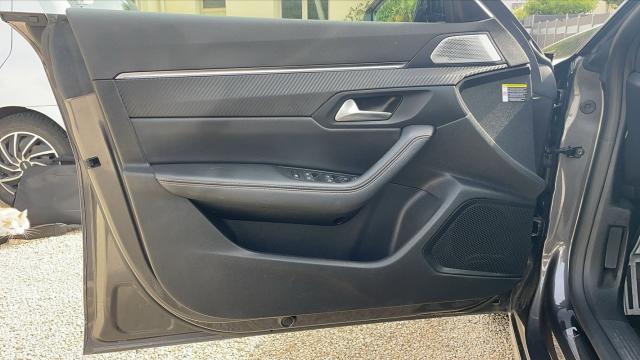 Peugeot 508 image 2