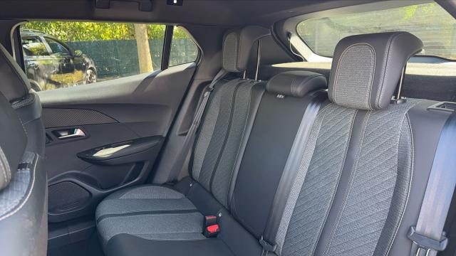 Peugeot 2008 image 4