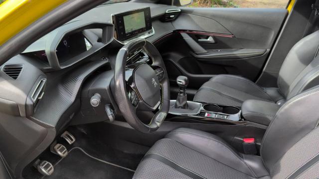 Peugeot 208 image 3