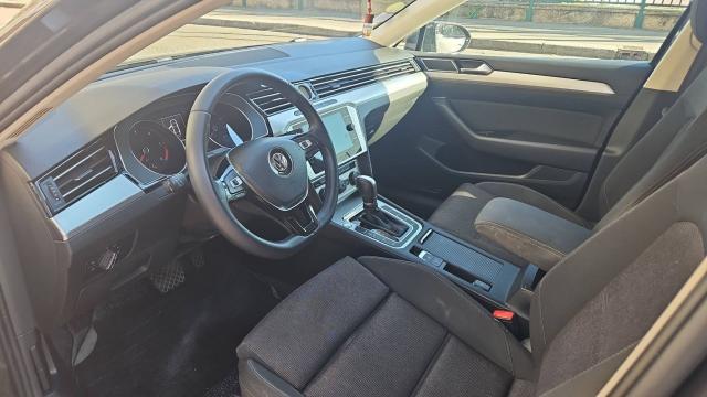 Volkswagen Passat image 2