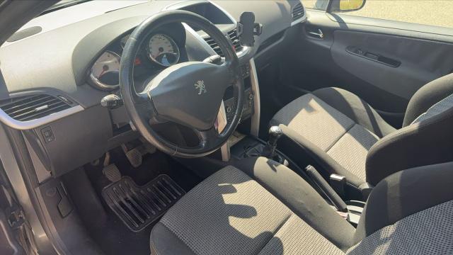 Peugeot 207 image 6