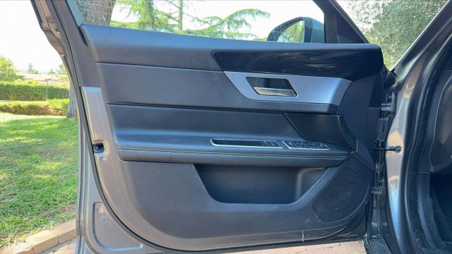 Jaguar Xf image 3