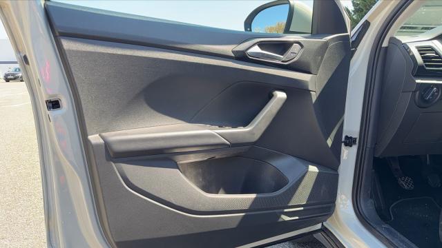 Volkswagen T-Cross image 2