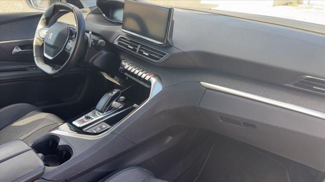 Peugeot 3008 image 3