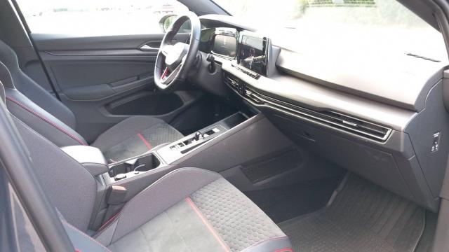 Volkswagen Golf image 5