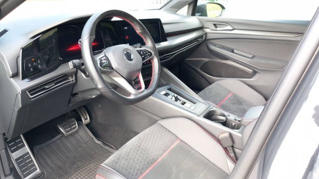 Volkswagen Golf image 8