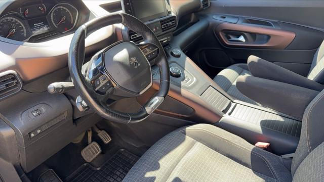 Peugeot Rifter image 8