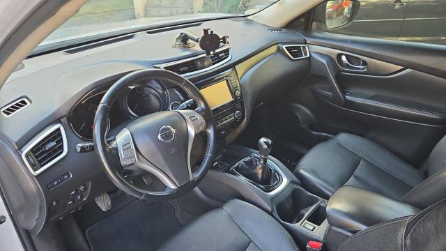 Nissan X-Trail image 2