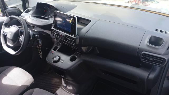 Peugeot Partner image 1