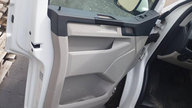 Volkswagen Transporter image 3