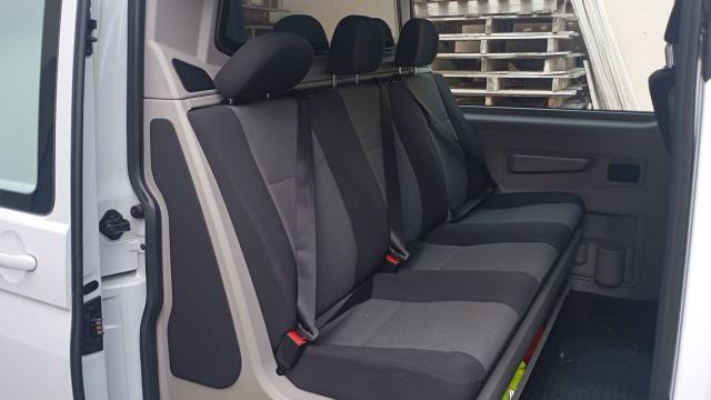Volkswagen Transporter image 9