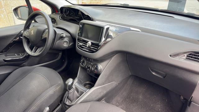 Peugeot 208 image 4