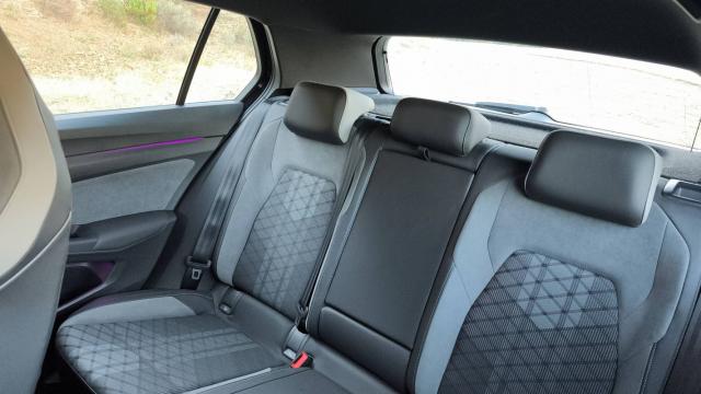 Volkswagen Golf image 9