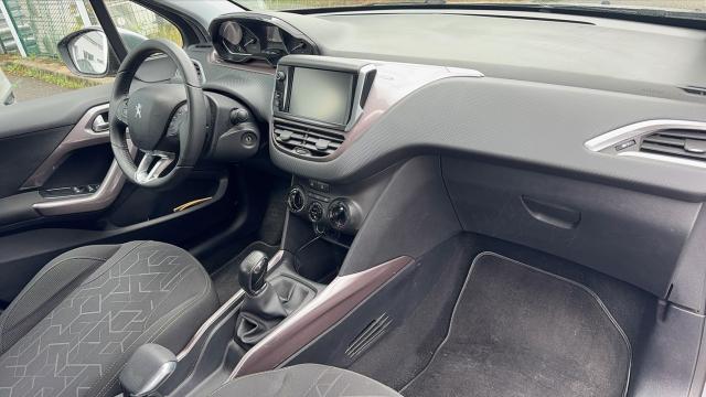 Peugeot 2008 image 4