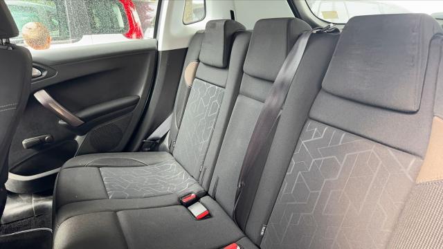 Peugeot 2008 image 9