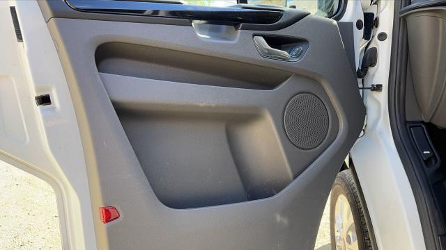 Ford Transit Custom image 3