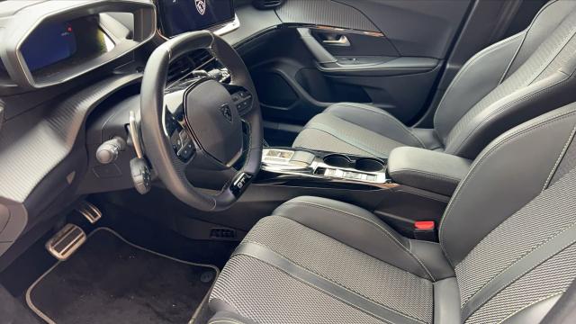 Peugeot 2008 image 3