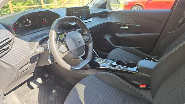 Peugeot 208 image 3