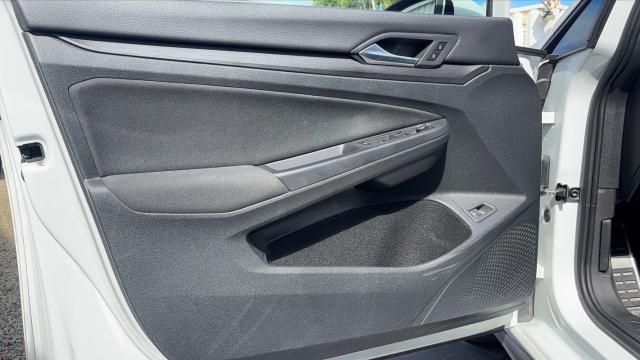 Volkswagen Golf image 9