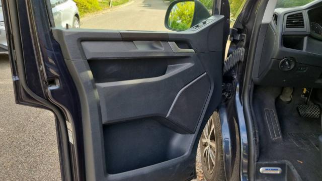 Volkswagen Multivan image 2