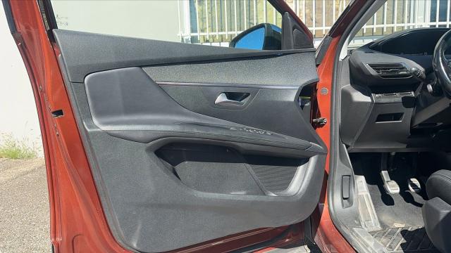 Peugeot 3008 image 2