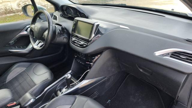 Peugeot 2008 image 1