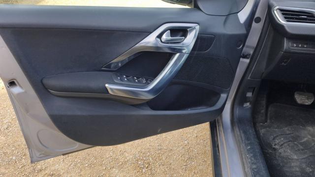 Peugeot 2008 image 7