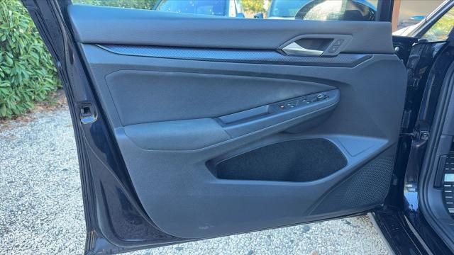 Volkswagen Golf image 8