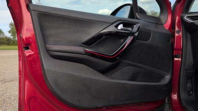 Peugeot 2008 image 5