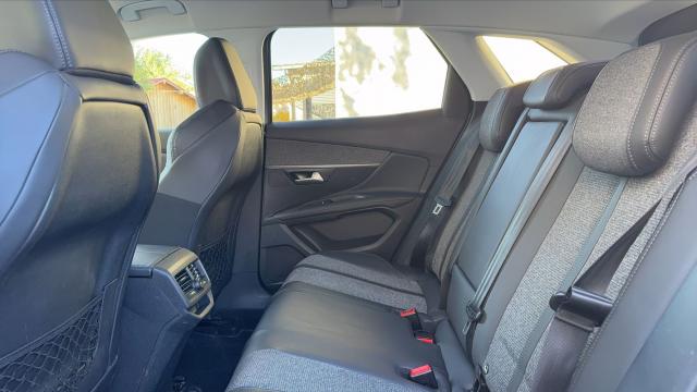 Peugeot 3008 image 3