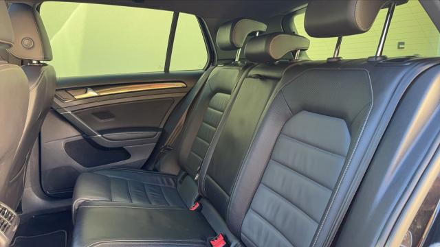 Volkswagen Golf image 5