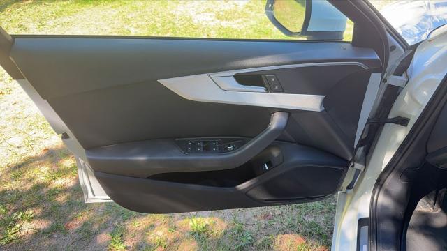 Audi A4 image 2