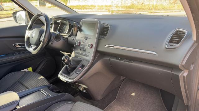 Renault Grand Scénic image 3
