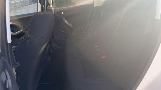 Peugeot 2008 image 4
