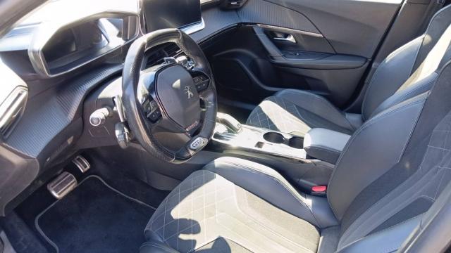 Peugeot 2008 image 9