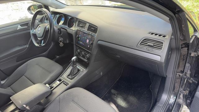 Volkswagen Golf image 8
