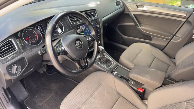 Volkswagen Golf image 7