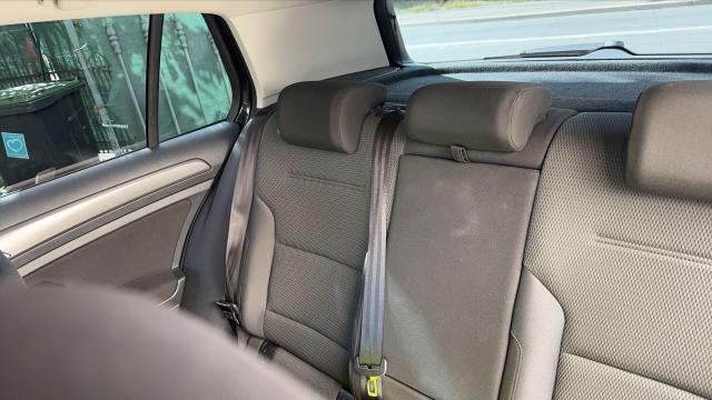 Volkswagen Golf image 6